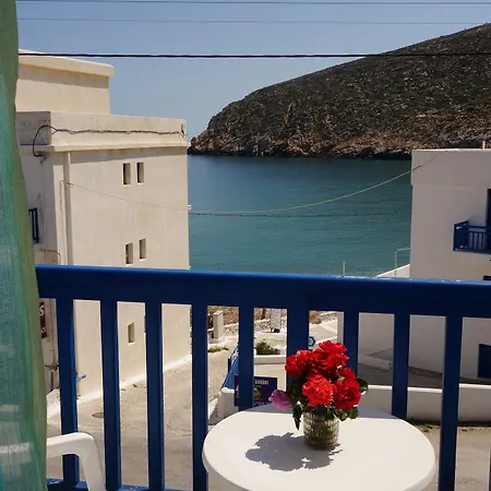 Hotel Adonis Naxos 2*