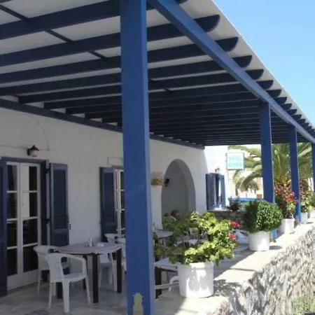 Adonis Naxos 2*