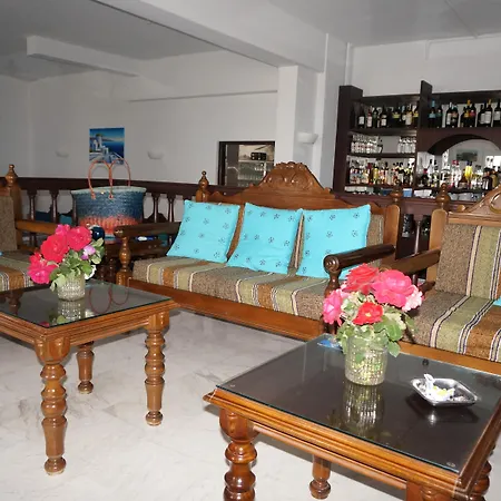 Adonis Naxos Hotel 2*