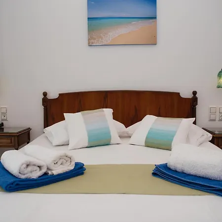 Adonis Naxos Hotel