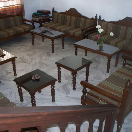 Hotel Adonis Naxos 2*