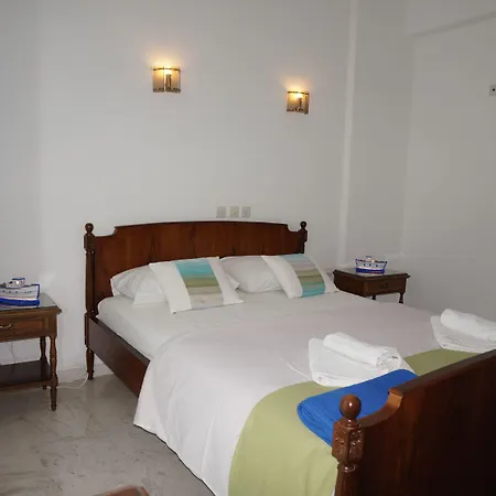 Adonis Naxos Hotel 2*