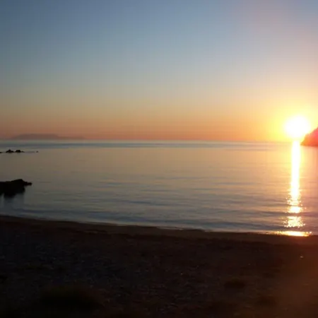 Adonis Naxos Hotel 2*