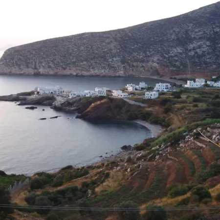 Hotel Adonis Naxos 2*