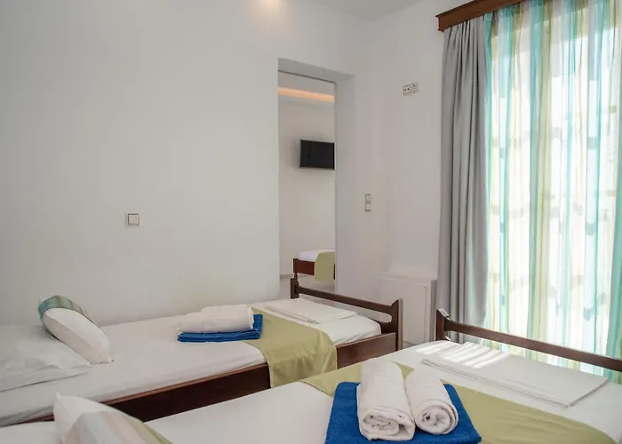 Adonis Naxos 2* Apollon (Naxos)