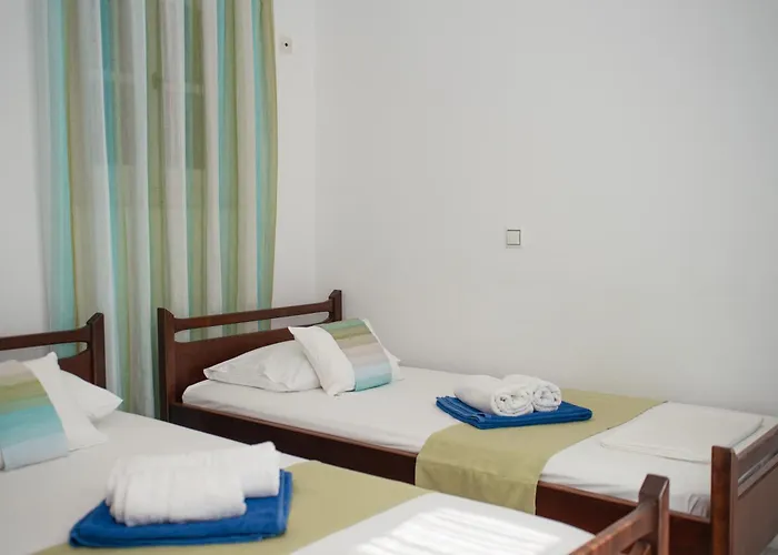 Adonis Naxos Hotel 2*