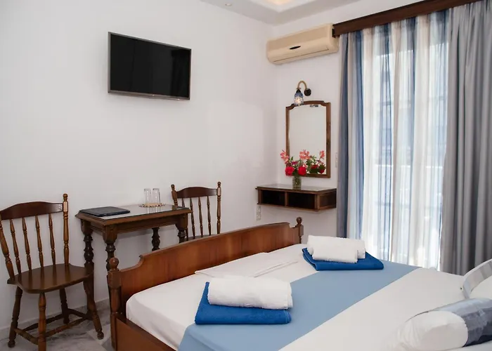 Adonis Naxos 2* Apollon (Naxos)