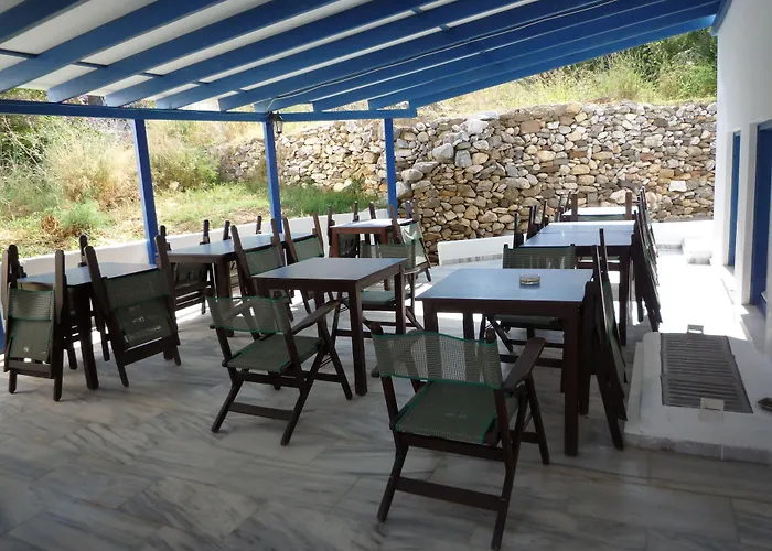 Adonis Naxos 2* Apollon (Naxos)