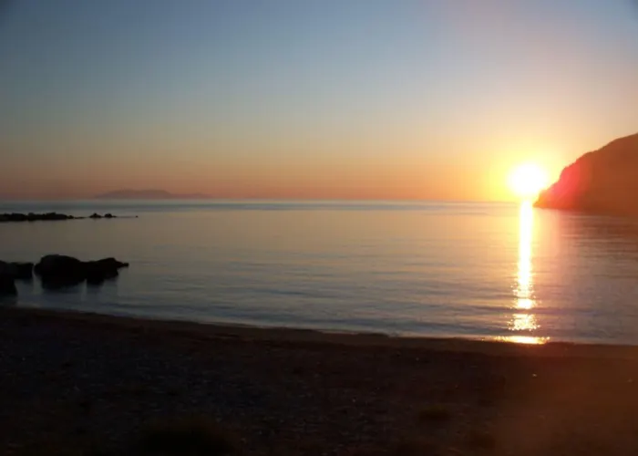 Adonis Naxos Hotel 2*