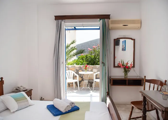 Hotel Adonis Naxos 2*