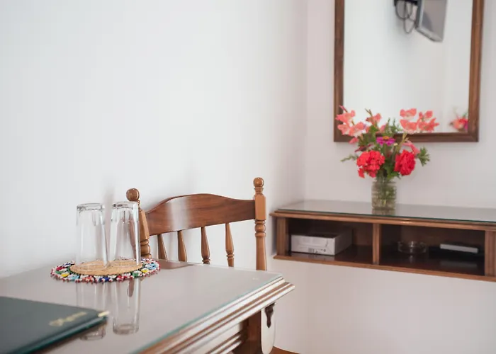 Adonis Naxos Hotel 2*